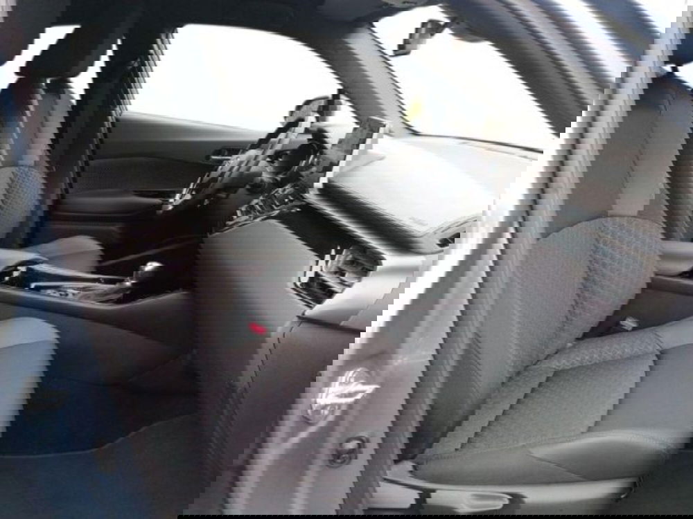 Toyota Toyota C-HR usata a Roma (18)