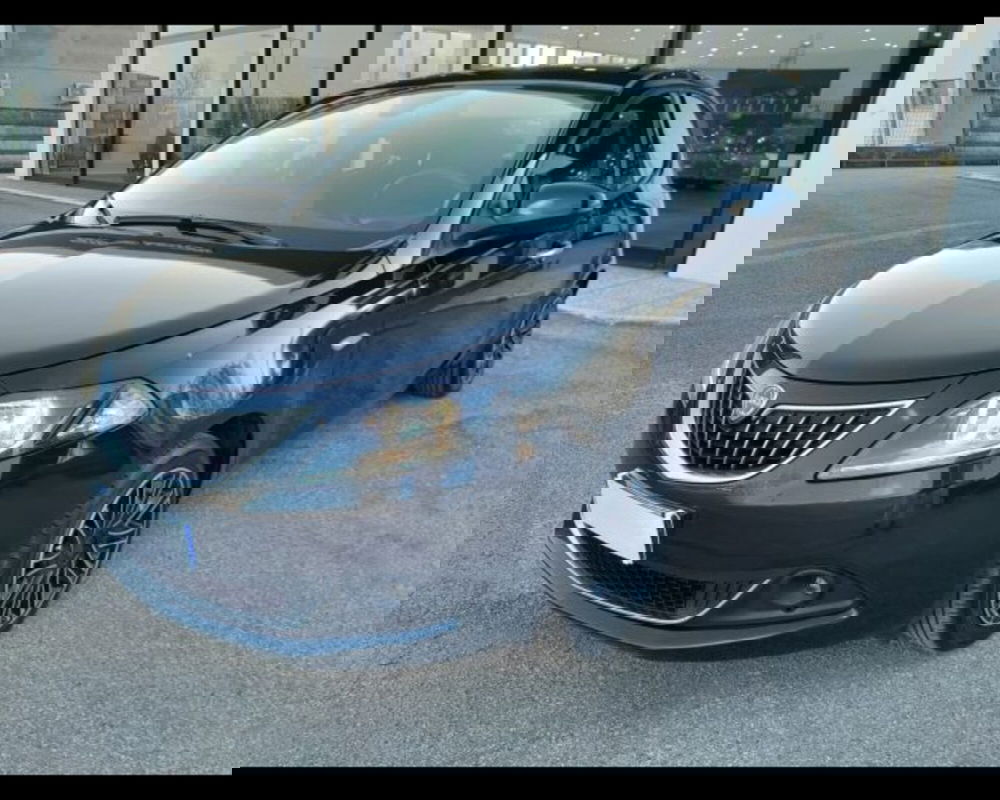 Lancia Ypsilon usata a Bologna