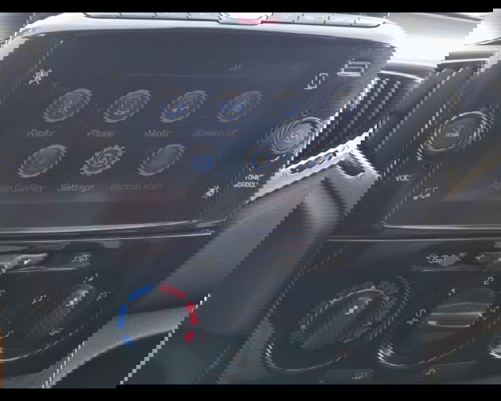 Lancia Ypsilon usata a Bologna (16)