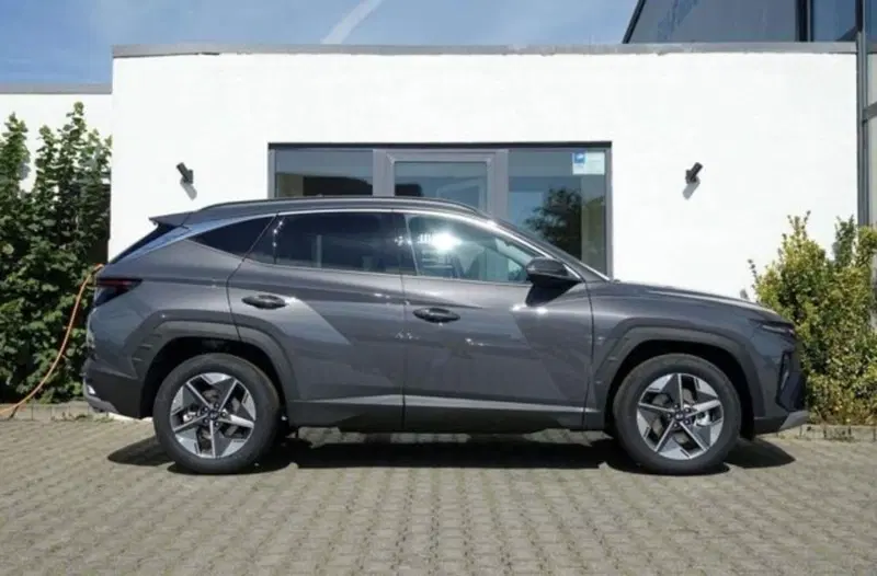Hyundai Tucson nuova a Bologna (2)