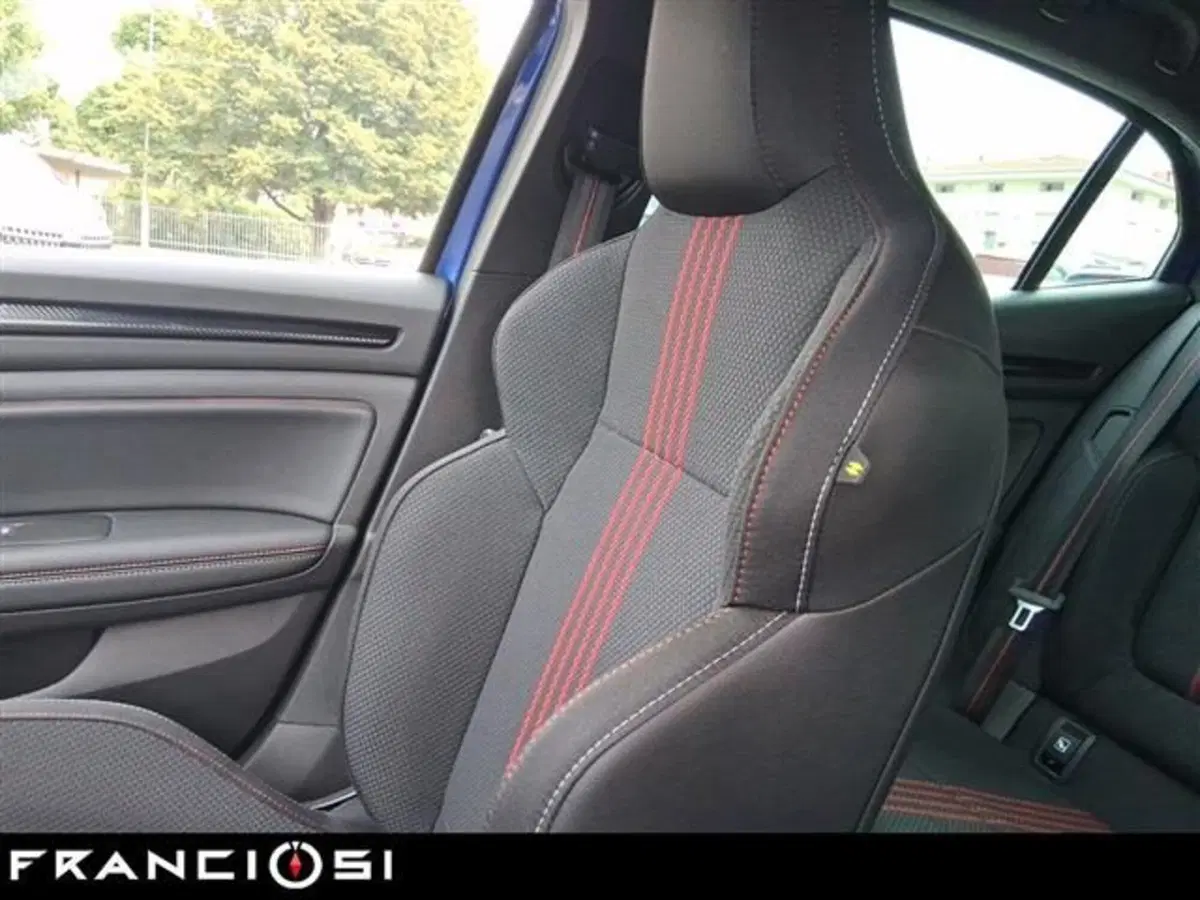 Renault Megane E-Tech Electric nuova a Modena (11)