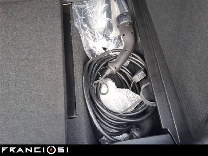 Renault Megane E-Tech Electric nuova a Modena (19)