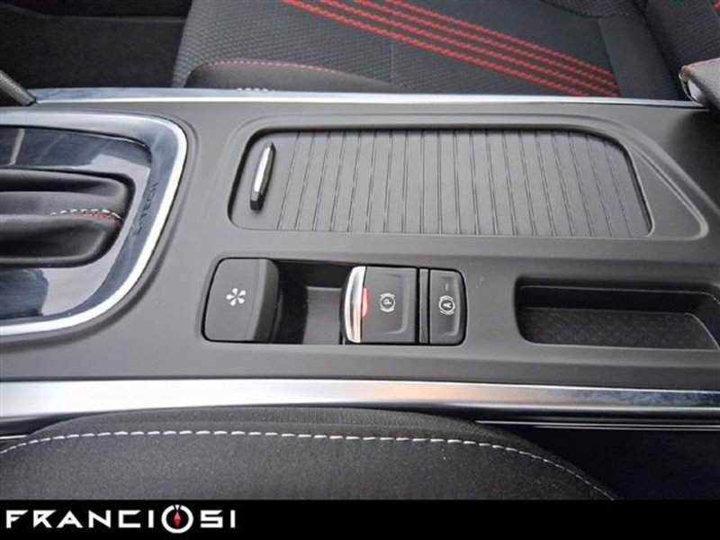 Renault Megane E-Tech Electric nuova a Modena (9)