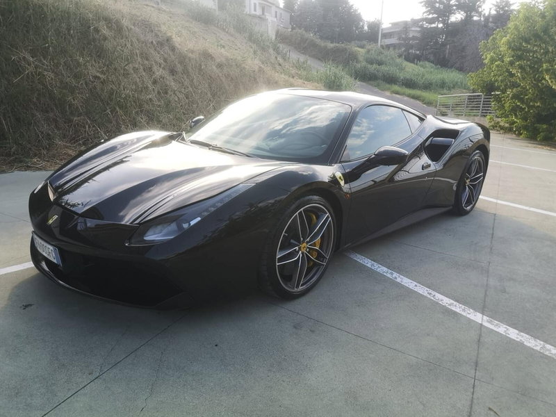 Ferrari 488 Coupé usata a Perugia (2)