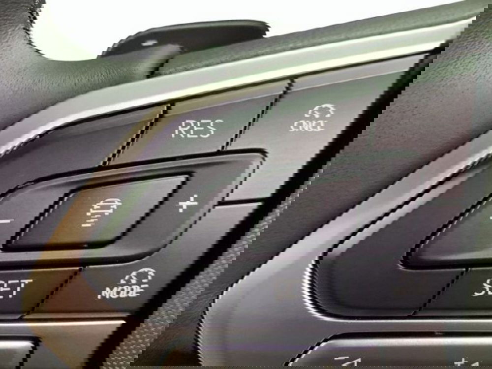 Volkswagen T-Roc nuova a Vicenza (12)