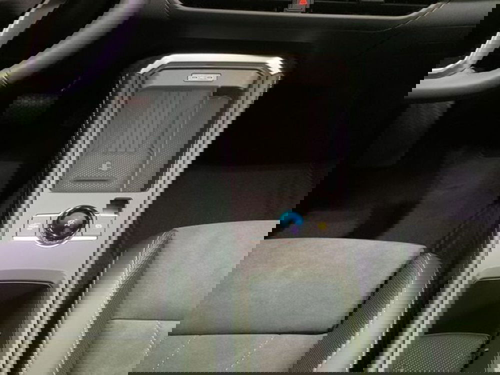 Volkswagen T-Roc nuova a Vicenza (9)