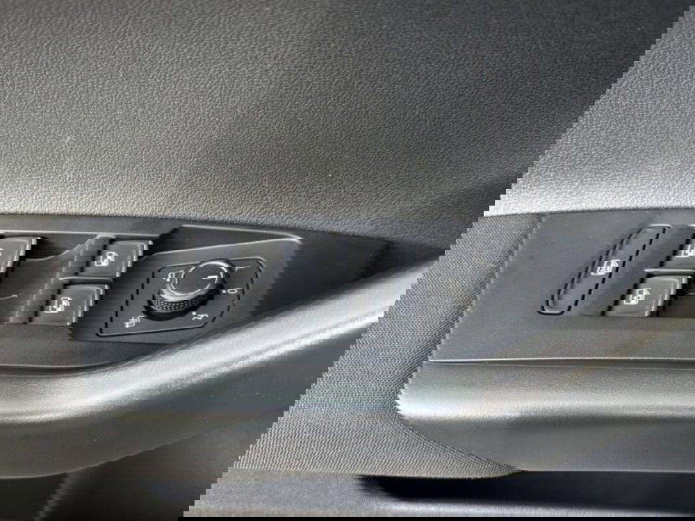 Volkswagen Taigo nuova a Vicenza (13)