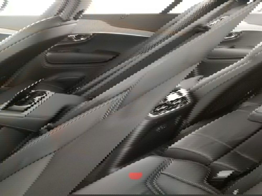 Volvo XC90 nuova a Modena (10)