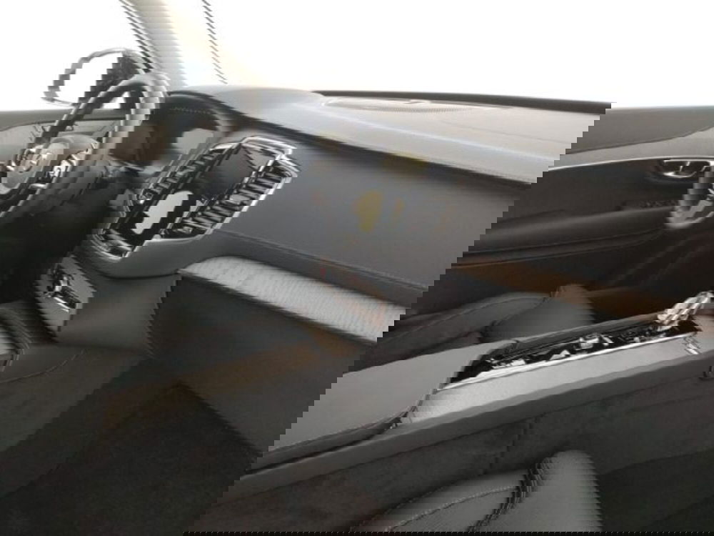 Volvo XC90 nuova a Modena (12)