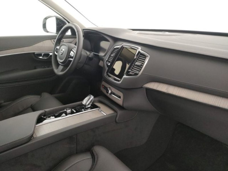 Volvo XC90 nuova a Modena (12)