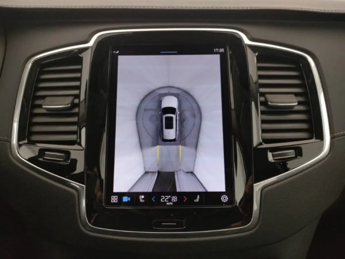 Volvo XC90 nuova a Modena (15)