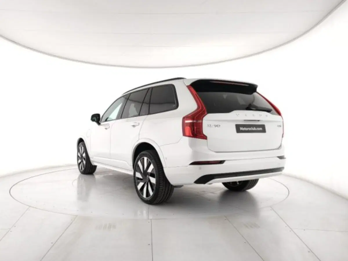 Volvo XC90 nuova a Modena (3)