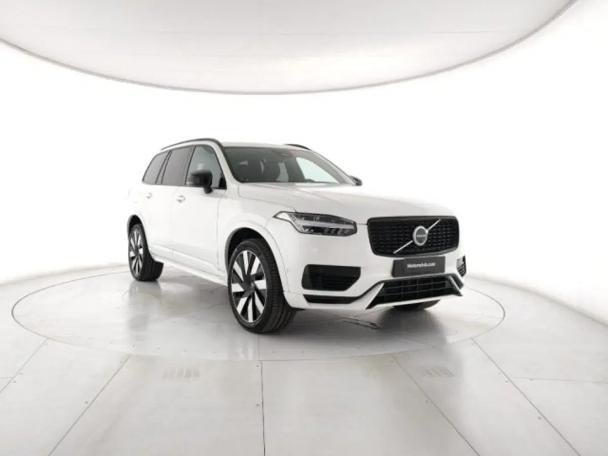 Volvo XC90 nuova a Modena (6)