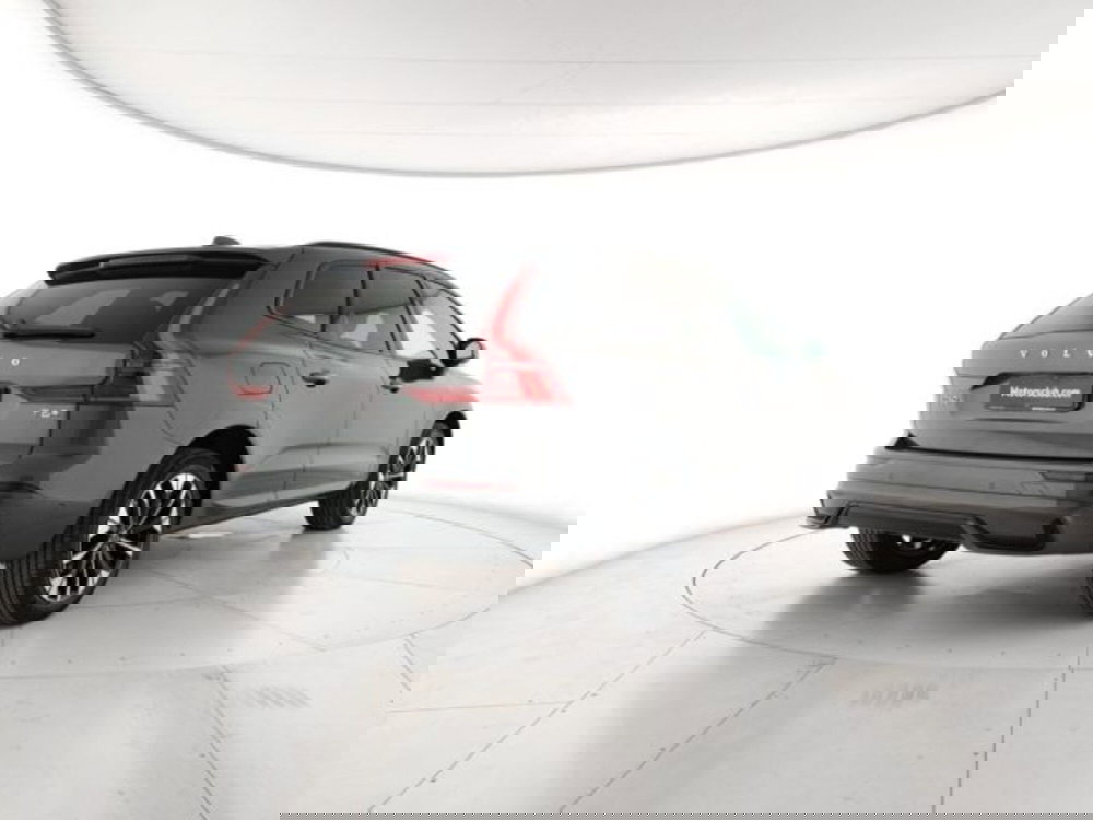 Volvo XC60 nuova a Modena (5)