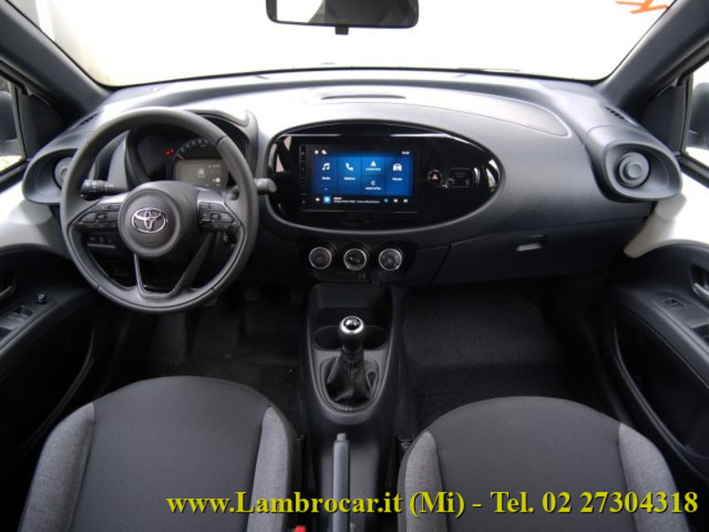 Toyota Aygo X nuova a Milano (2)