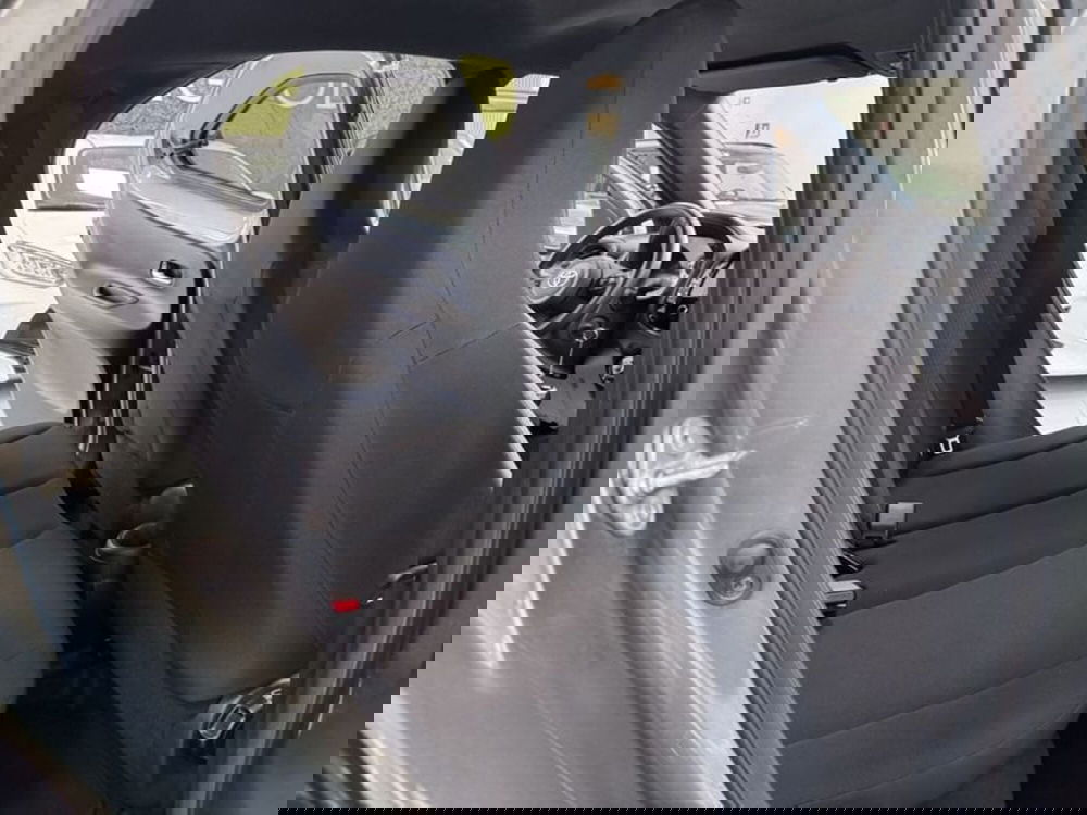 Toyota Aygo X usata a Prato (10)