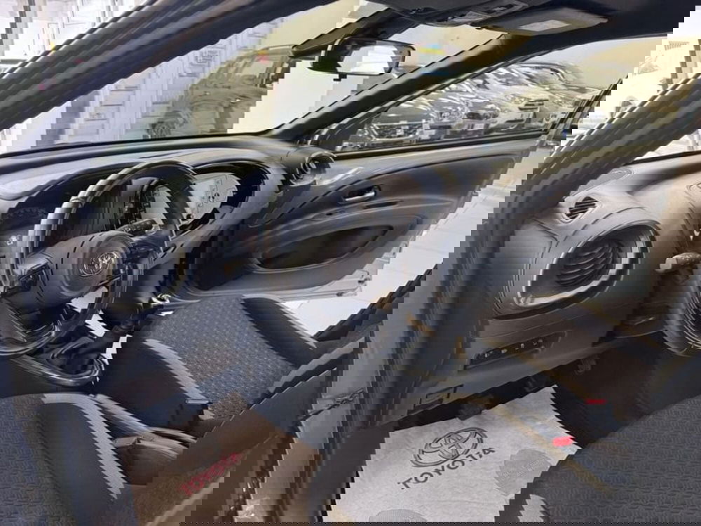 Toyota Aygo X usata a Prato (7)