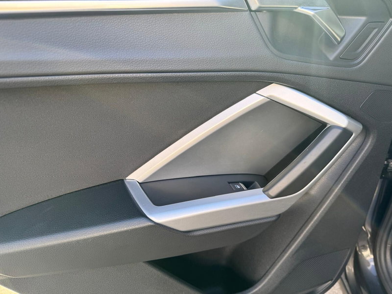 Audi Q3 Sportback usata a Cosenza (13)