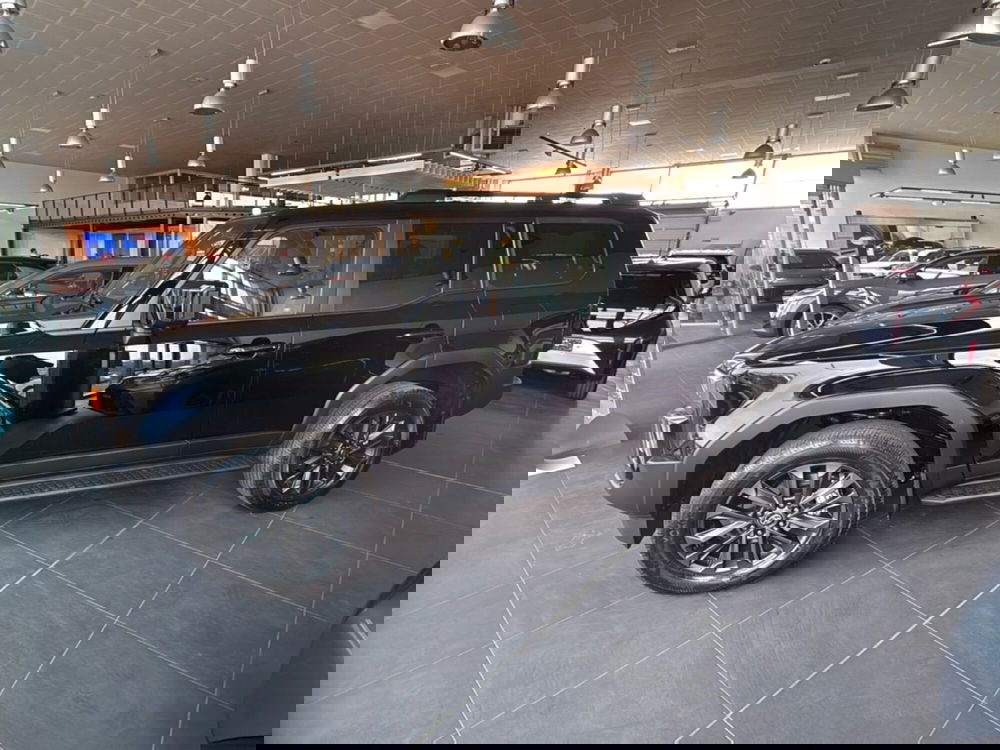 Toyota Land Cruiser nuova a Piacenza (2)