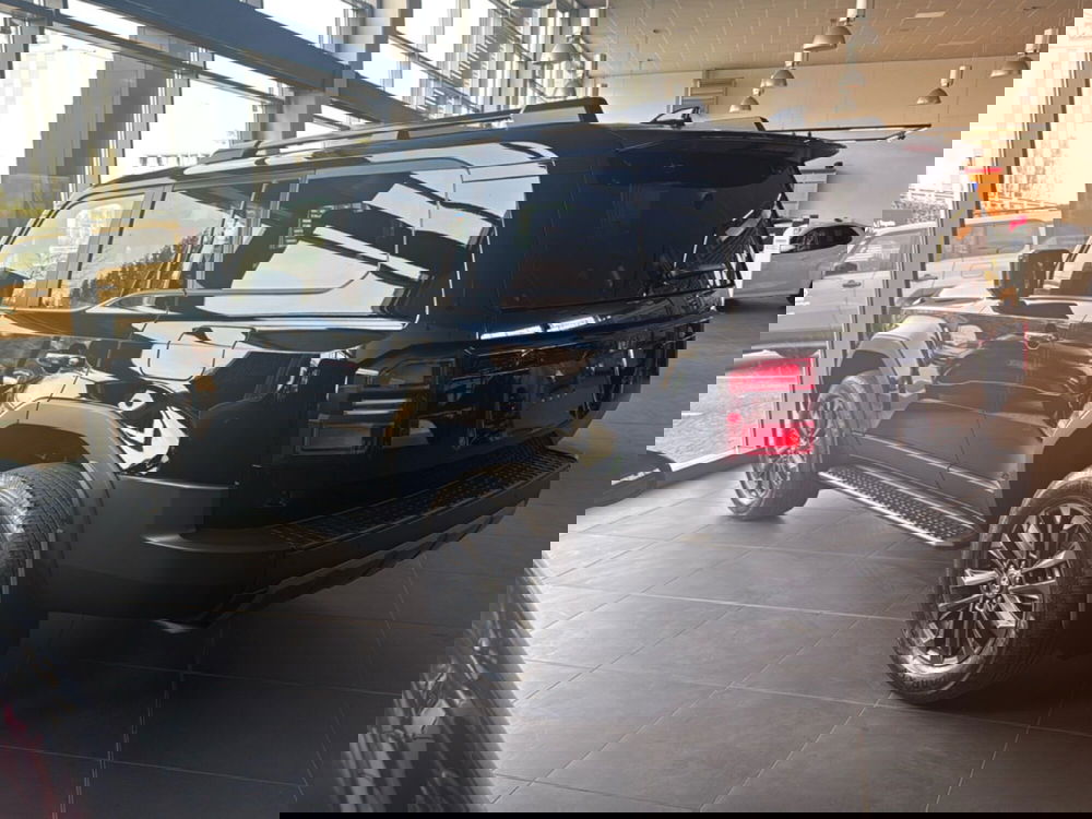 Toyota Land Cruiser nuova a Piacenza (3)