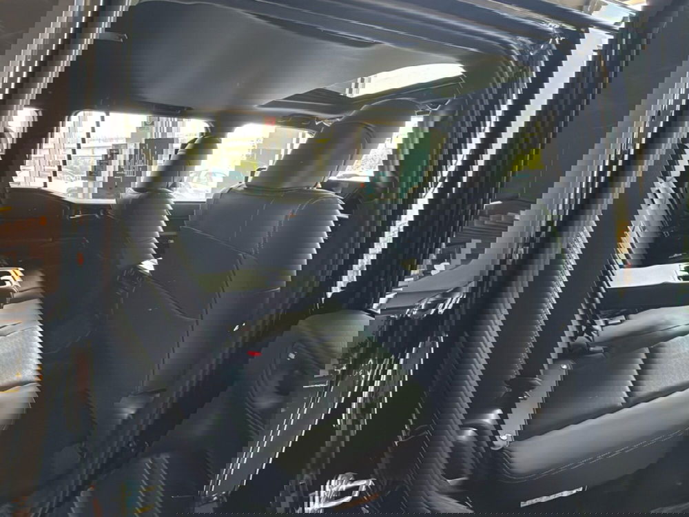 Toyota Land Cruiser nuova a Piacenza (8)