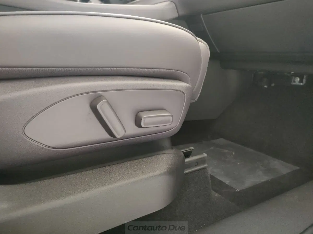 Leapmotor C10 nuova a Caserta (17)
