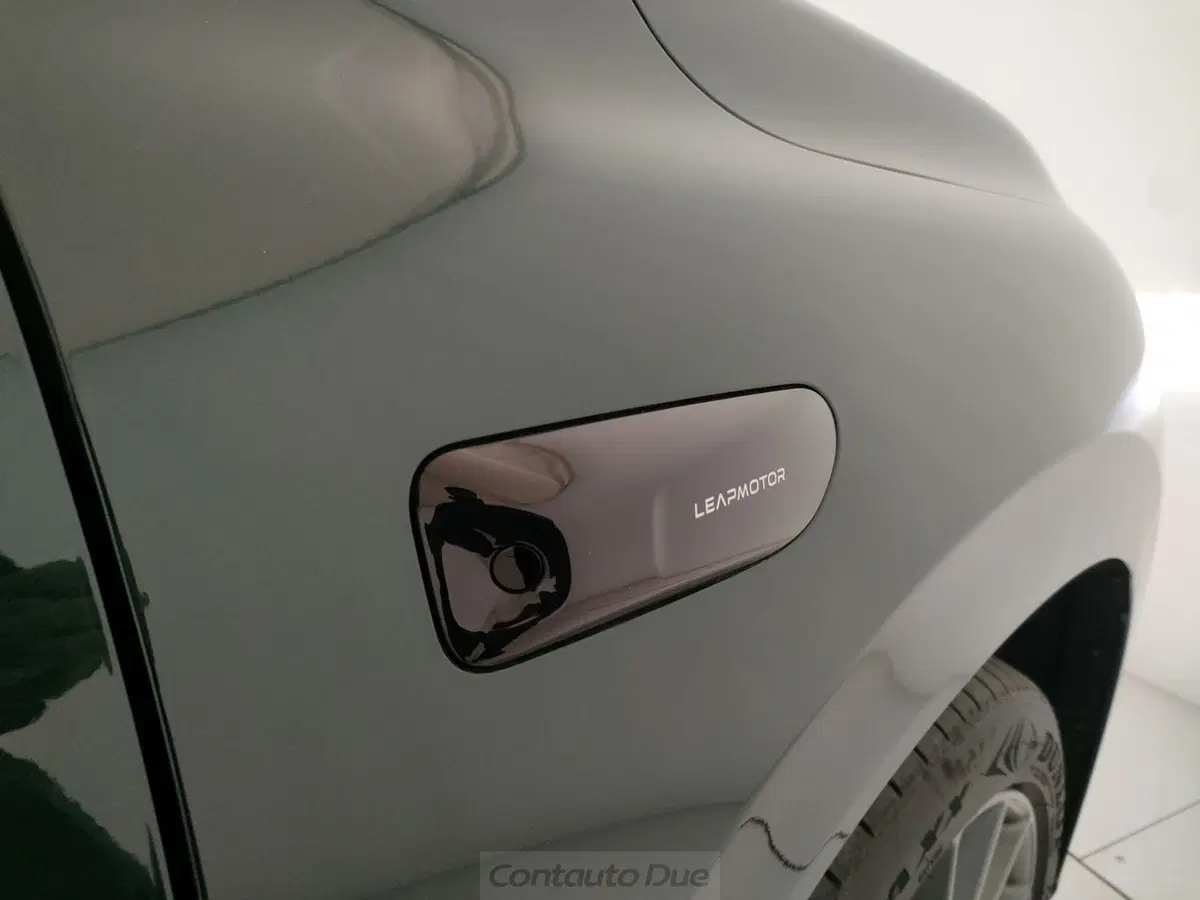 Leapmotor C10 nuova a Caserta (18)