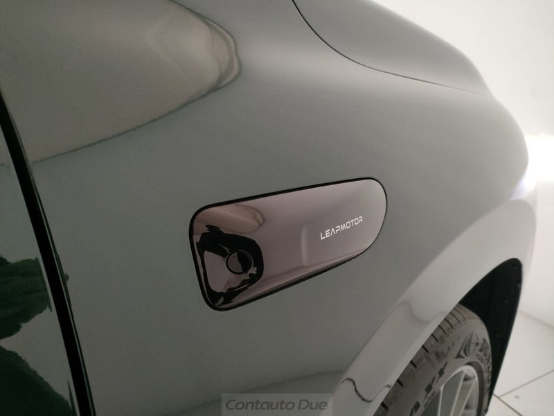 Leapmotor C10 nuova a Caserta (18)