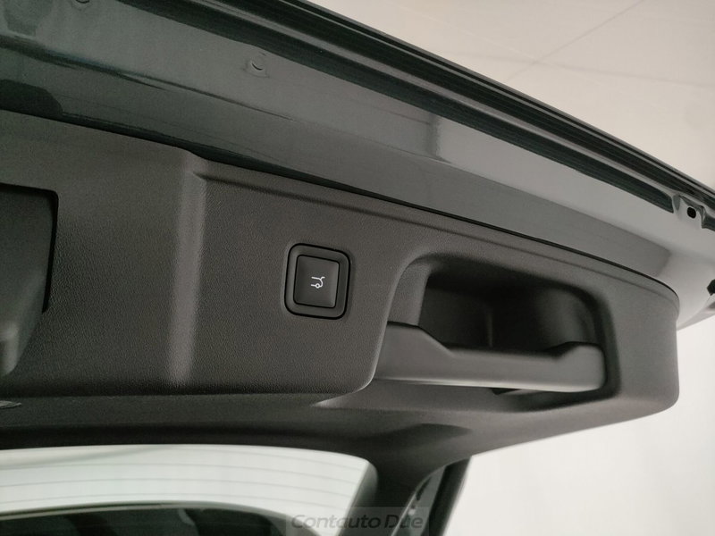 Leapmotor C10 nuova a Caserta (9)