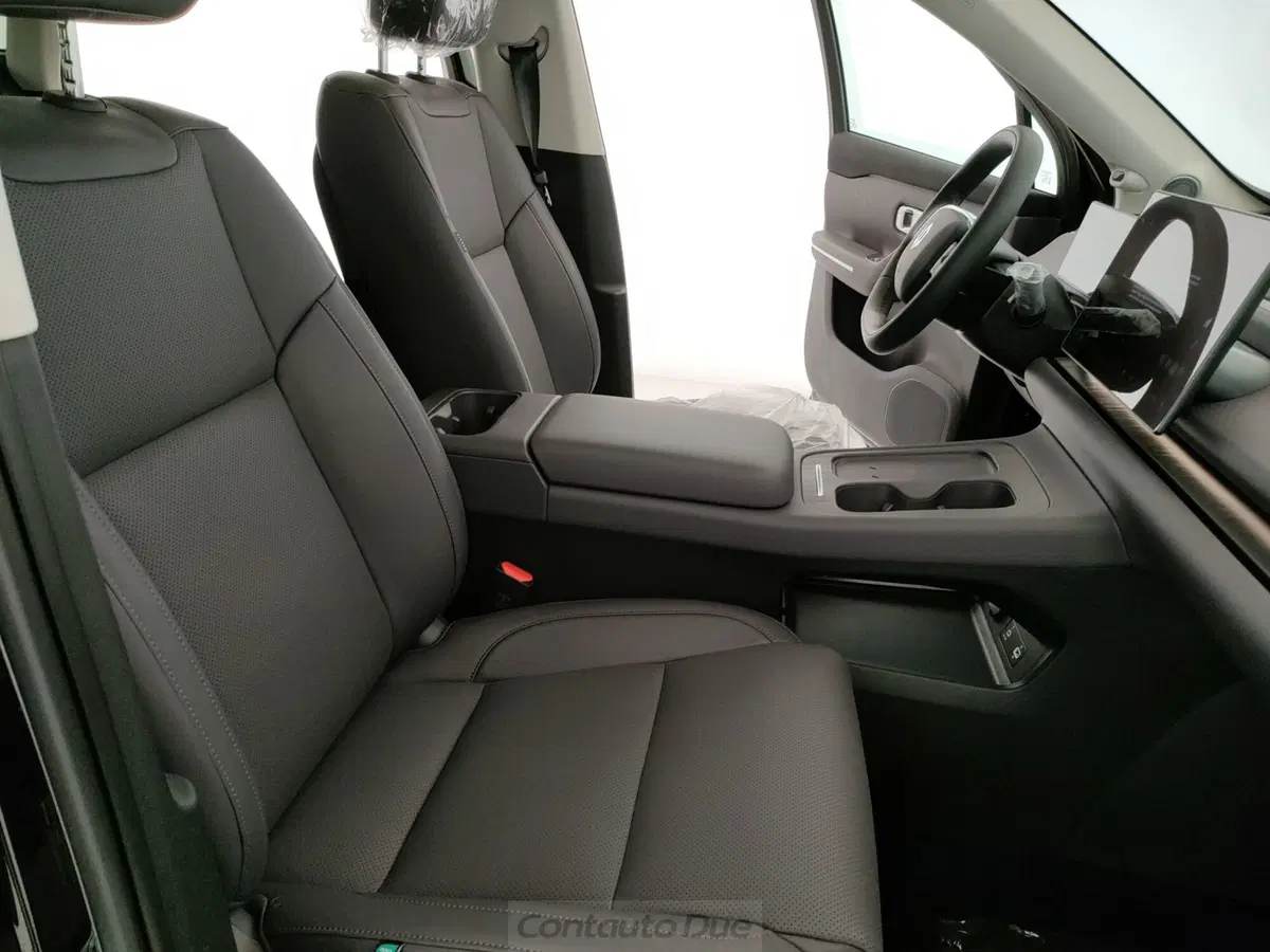 Leapmotor C10 nuova a Caserta (16)