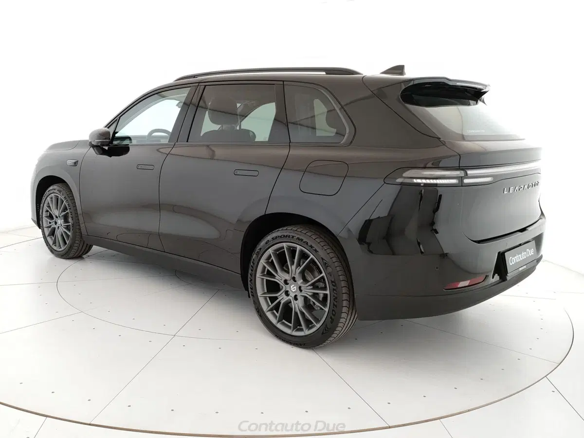 Leapmotor C10 nuova a Caserta (8)