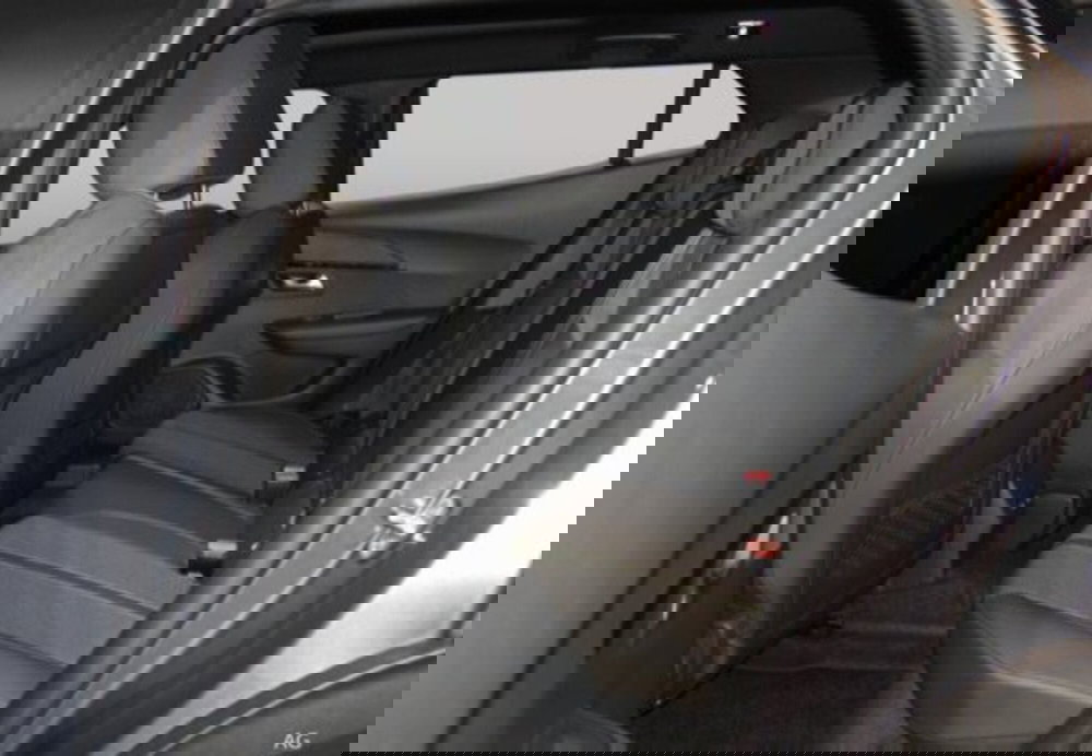 Peugeot 2008 nuova a Caserta (11)