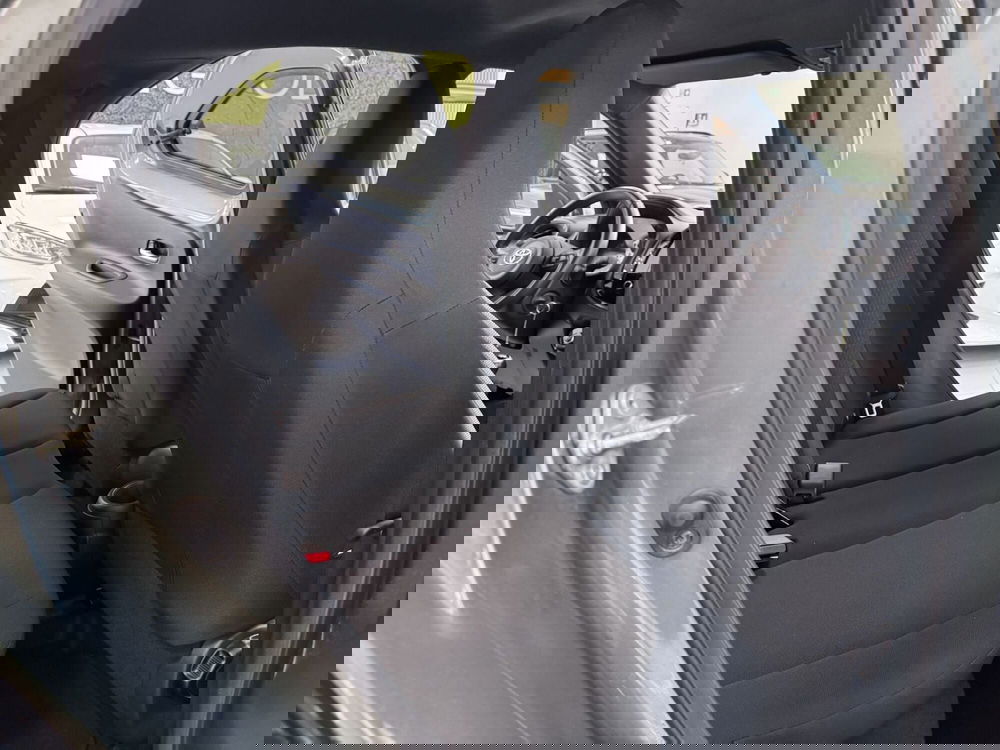 Toyota Aygo X usata a Prato (10)