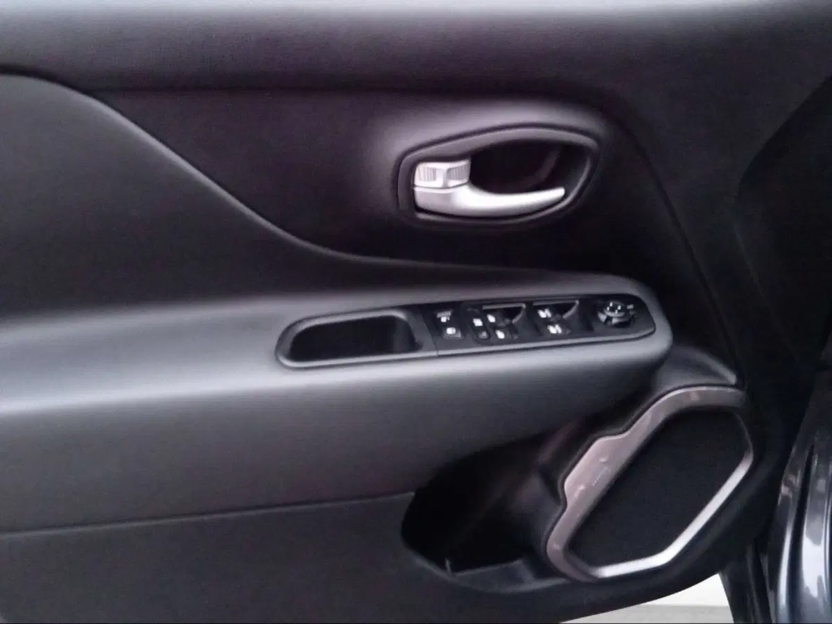 Jeep Renegade usata a Firenze (17)