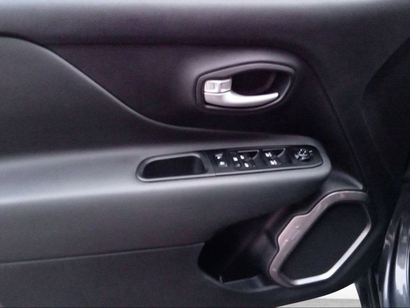 Jeep Renegade usata a Firenze (17)