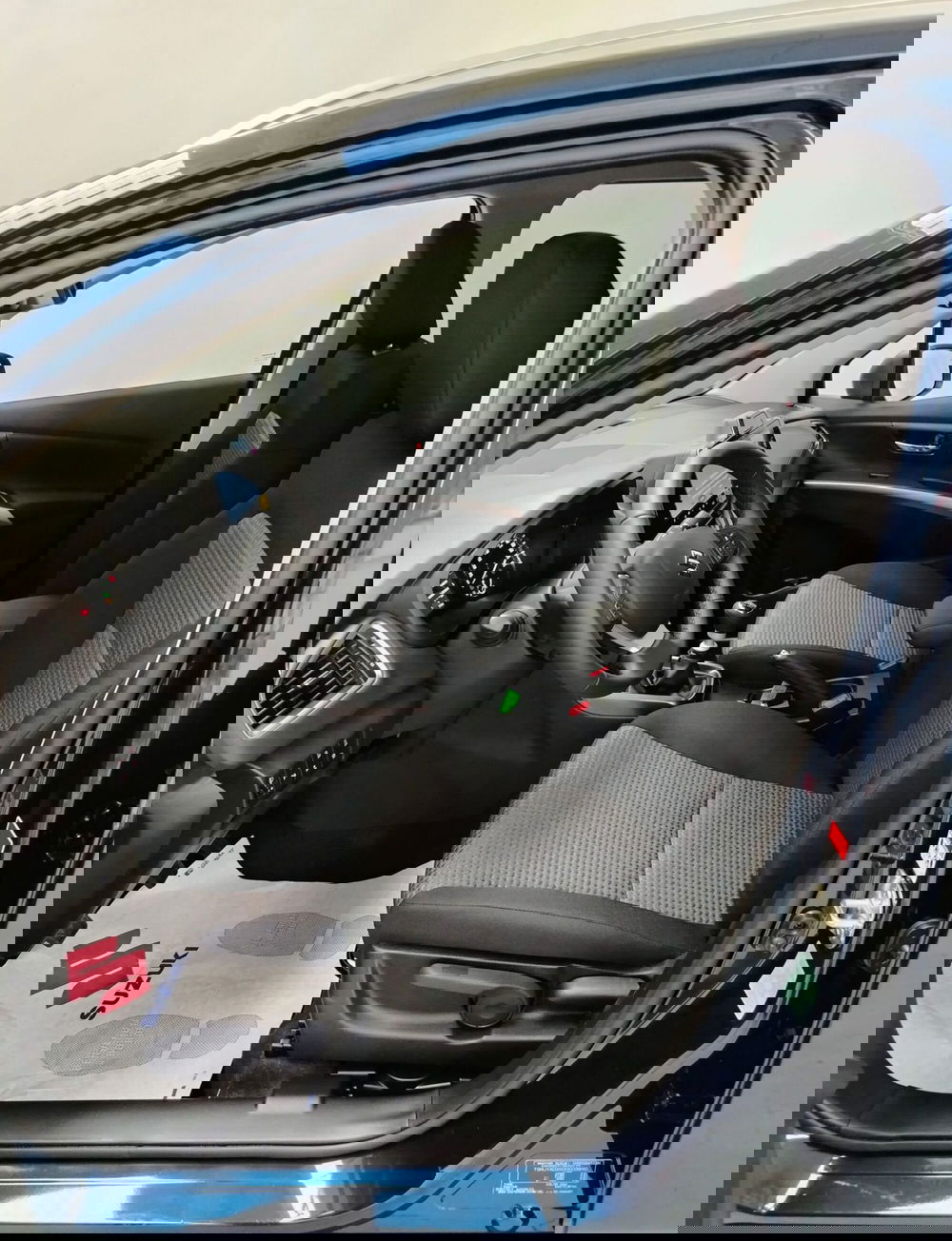 Suzuki S-Cross nuova a Rovigo (6)