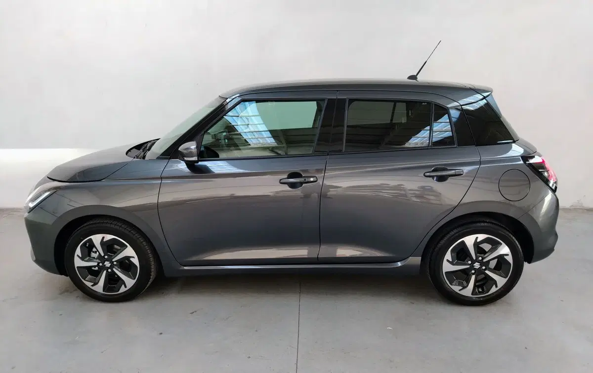 Suzuki Swift nuova a Rovigo (4)