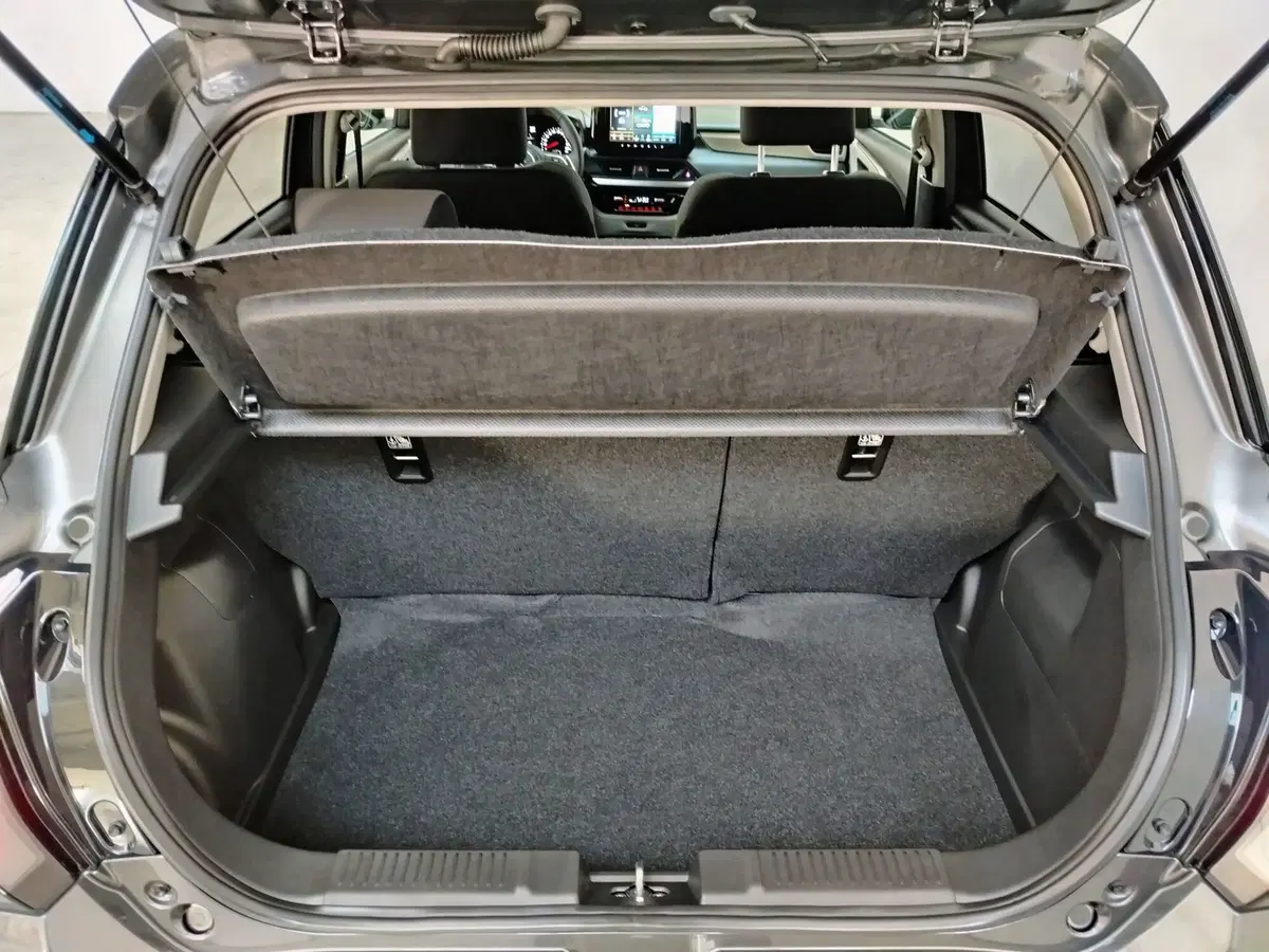 Suzuki Swift nuova a Rovigo (8)