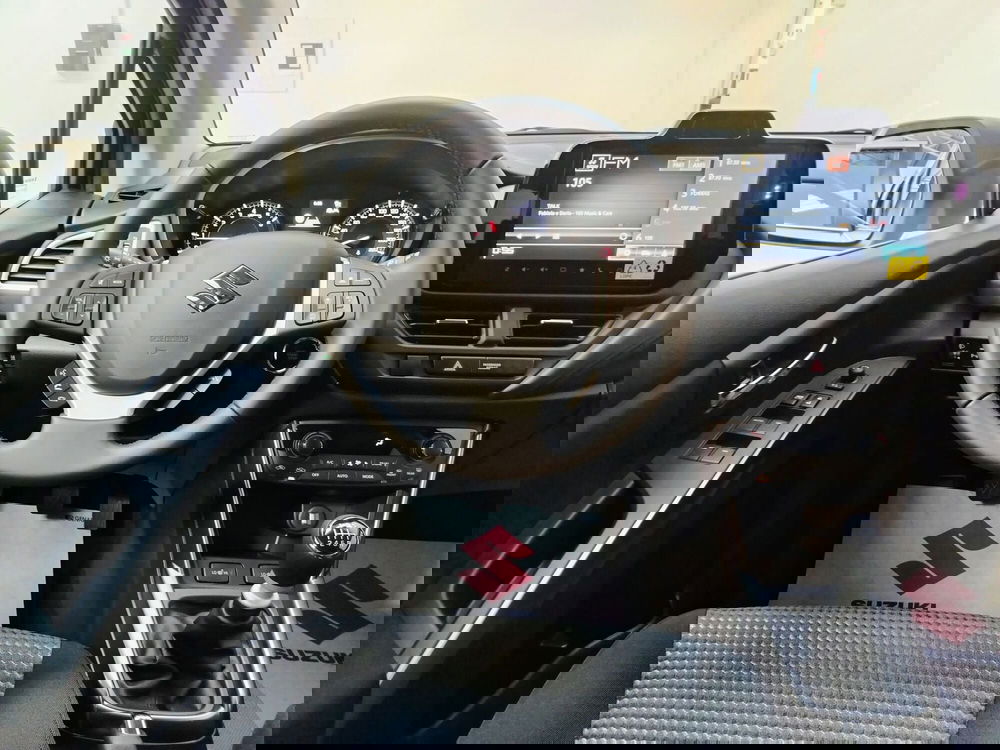 Suzuki S-Cross nuova a Rovigo (9)