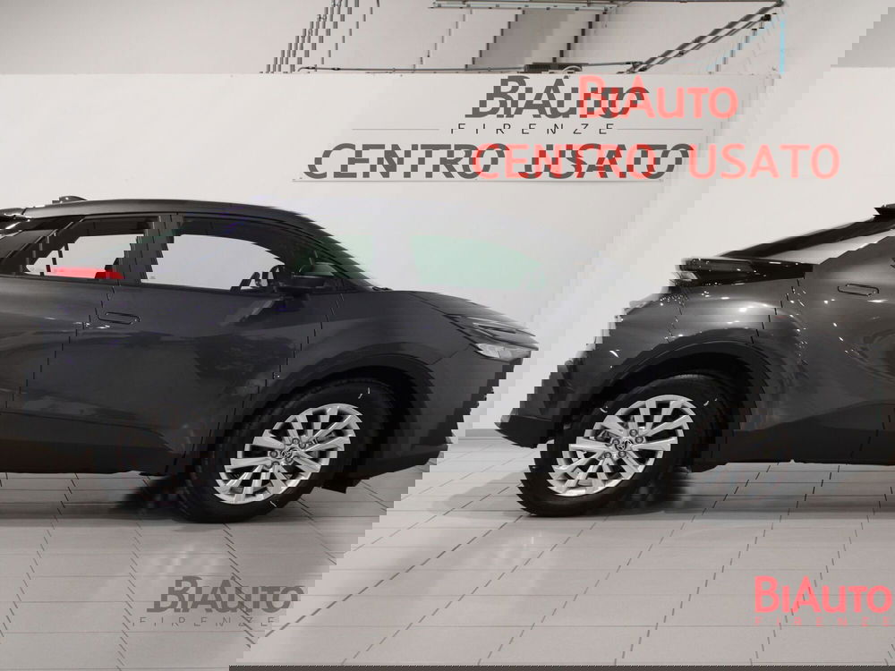 Toyota Toyota C-HR nuova a Firenze (17)