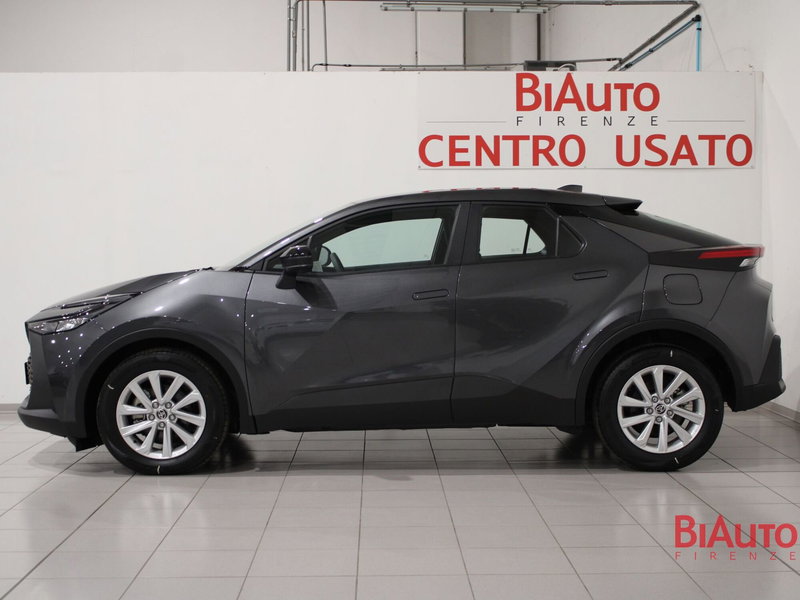 Toyota Toyota C-HR nuova a Firenze (18)
