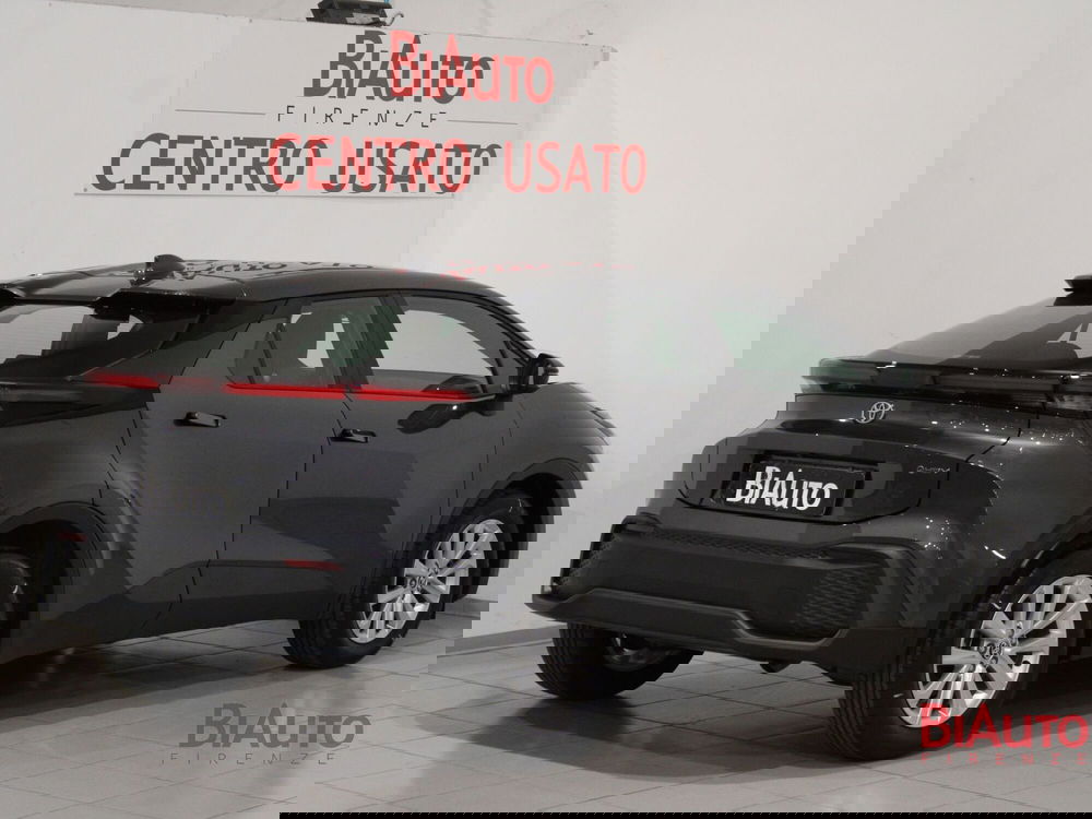 Toyota Toyota C-HR nuova a Firenze (2)