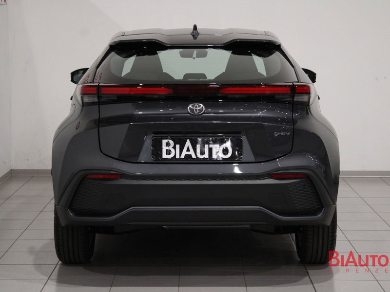Toyota Toyota C-HR nuova a Firenze (4)