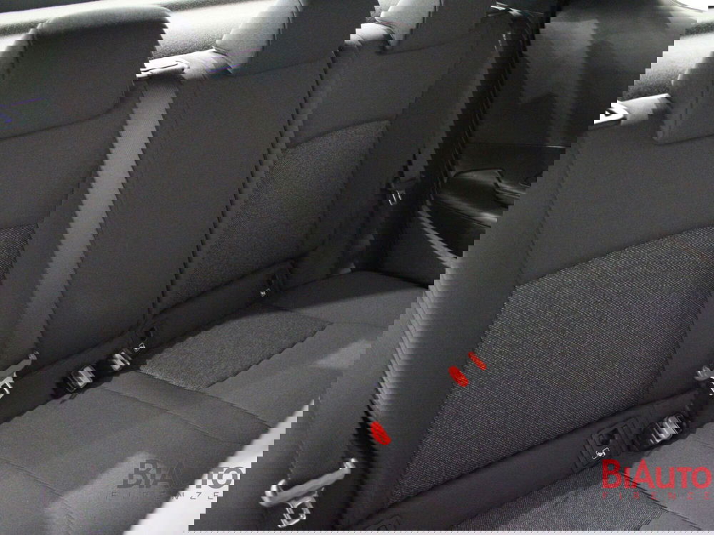 Toyota Toyota C-HR nuova a Firenze (7)