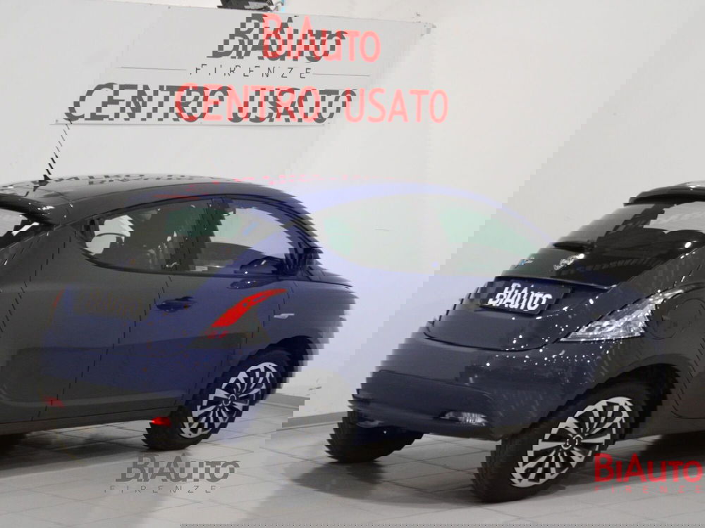 Lancia Ypsilon usata a Firenze (2)