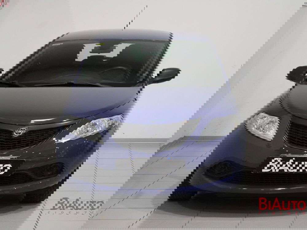 Lancia Ypsilon usata a Firenze (3)