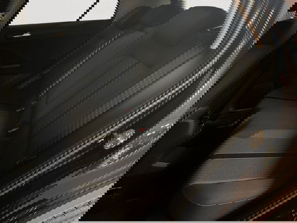 Volkswagen T-Roc nuova a Padova (9)