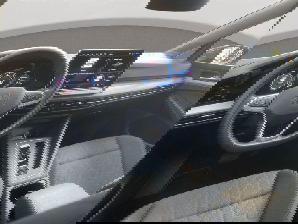 Volkswagen Golf nuova a Padova (9)