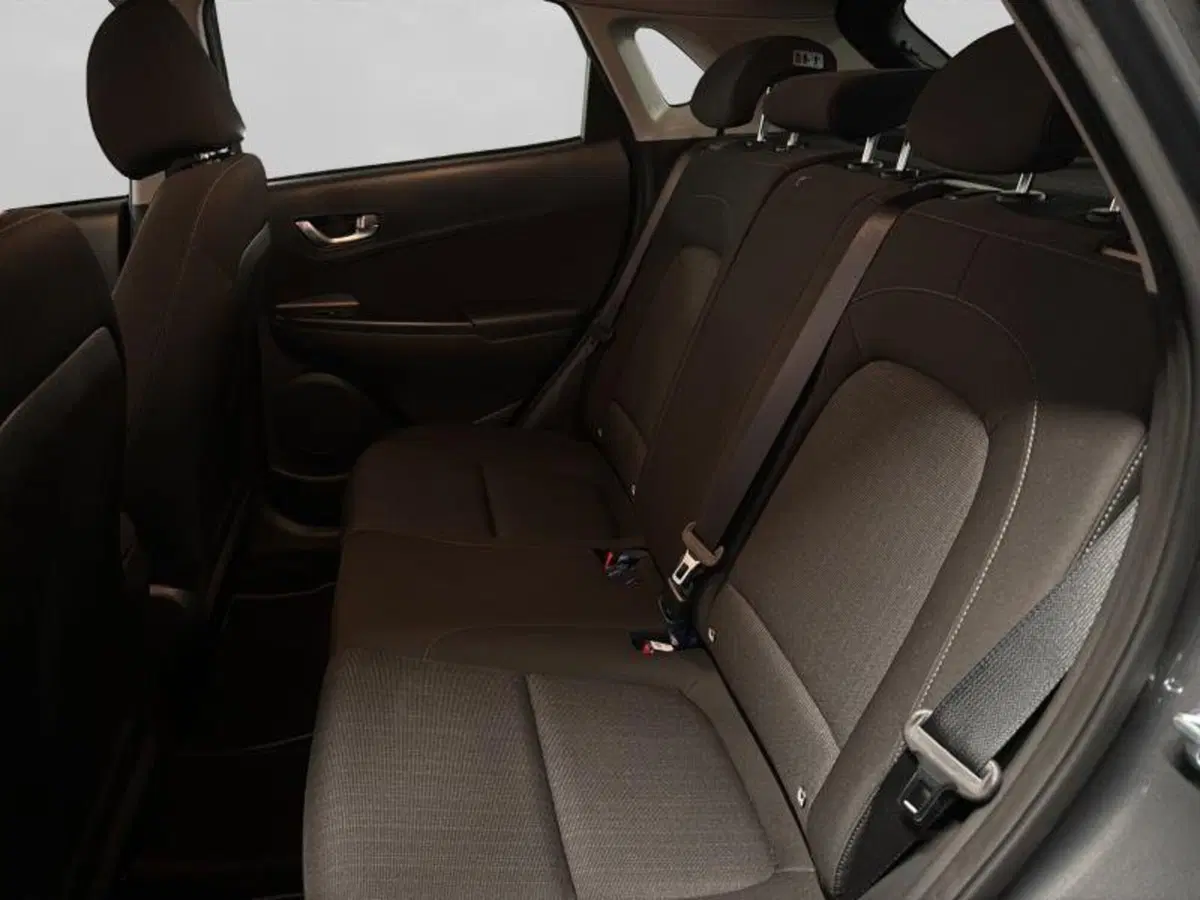 Hyundai Kona usata a Genova (10)