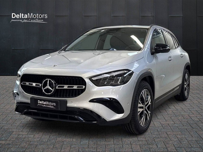 Mercedes-Benz GLA SUV nuova a Rimini